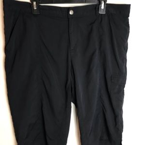 Columbia PFG Omni-Shade Black Shorts, Size 16